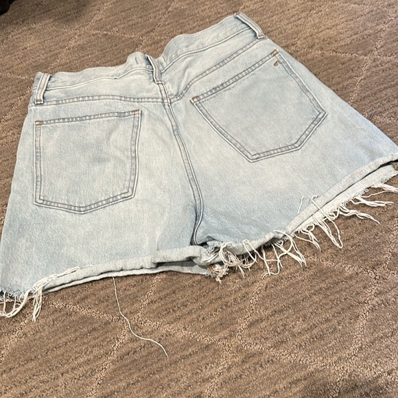 Madewell Mom Jean Short - 28 - Picture 7 of 7
